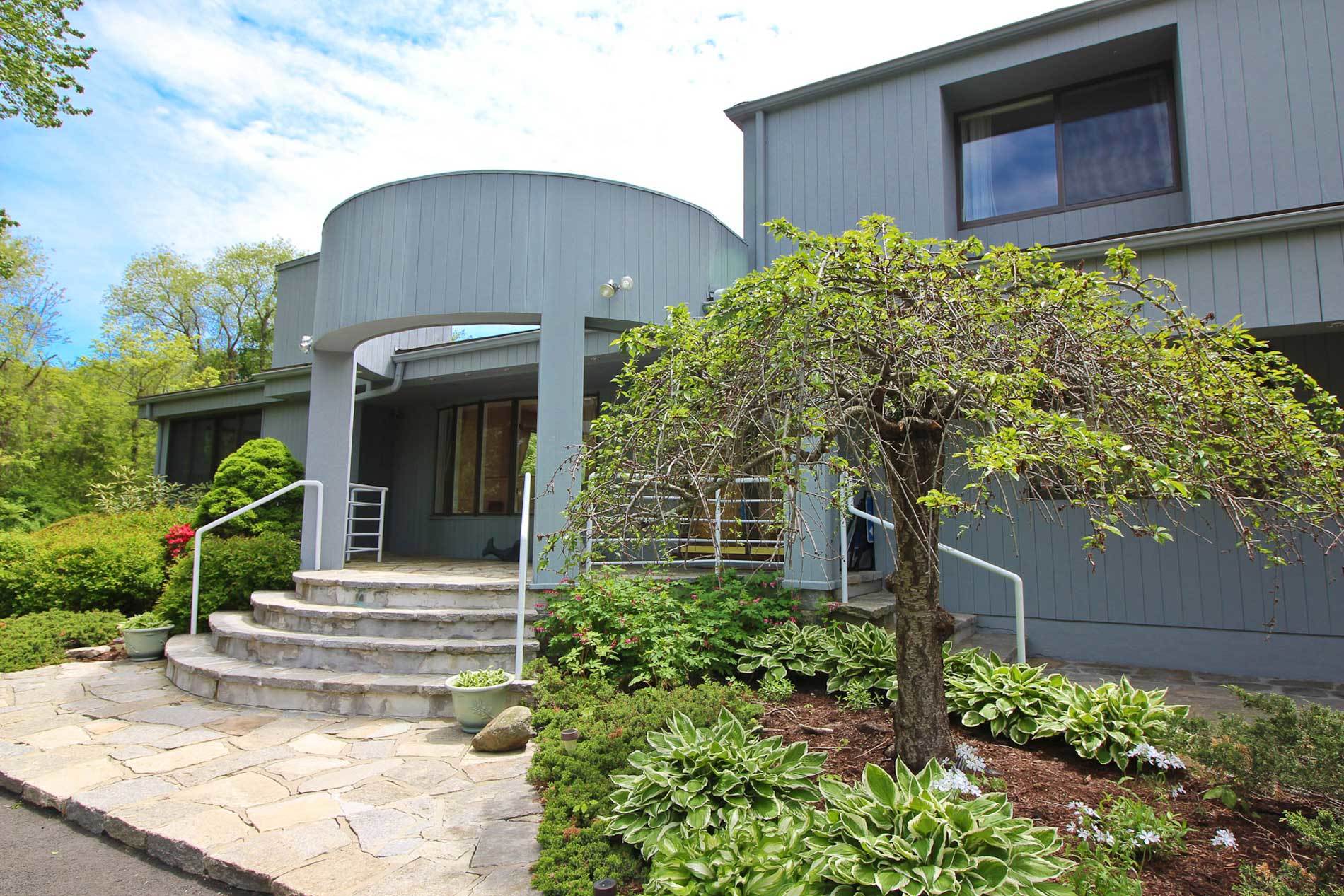 Contemporary Homes for Sale in Wilton CT Find and Buy Modern Houses